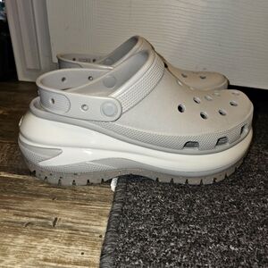Mega crush crocs size 10
